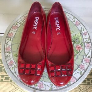 Vintage DKNY 90s Red Patent Leather Flats Ruby Red Gem Detail Italy 7.5
